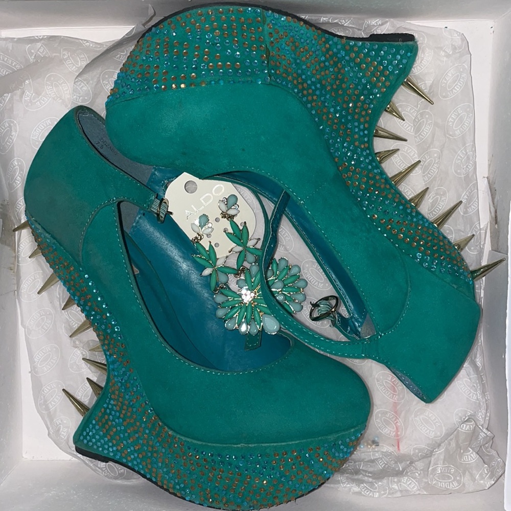 Erotic Wedge Heels - Picture 8 of 8